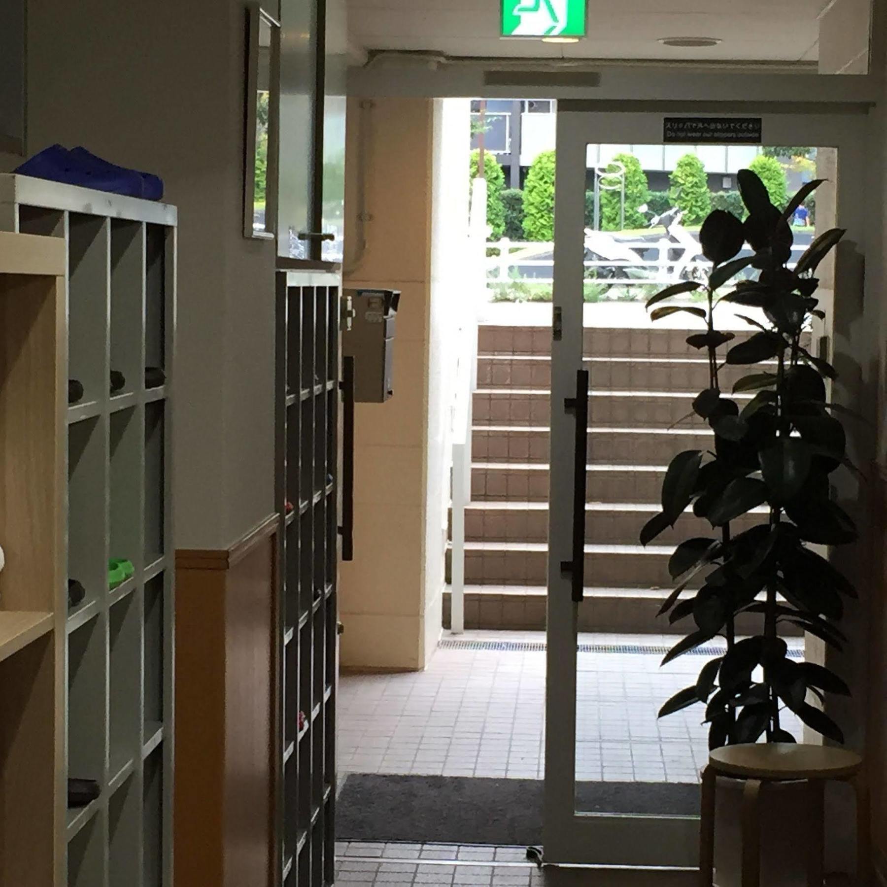T&K Hostel Kobe Sannomiya East Exterior photo
